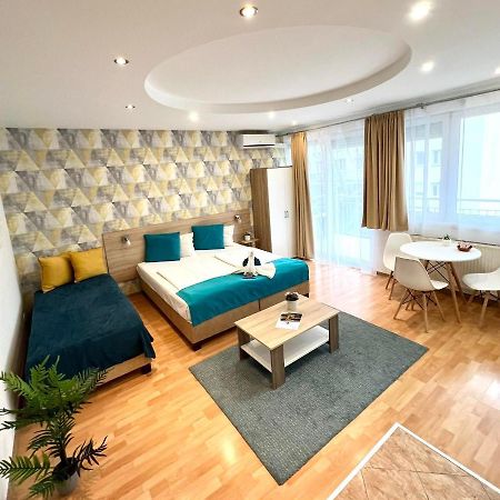 Star Apartments With Free Parking Будапеща Екстериор снимка